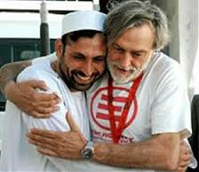 Abbraccio di Gino_LaRepubblica