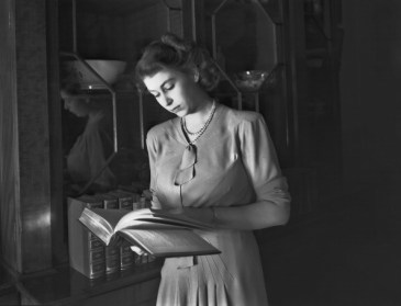 Princess Elizabeth reading a book in Buckingham Palace on July 19, 1946. (Photo by Lisa Sheridan/Studio Lisa/Getty Images)